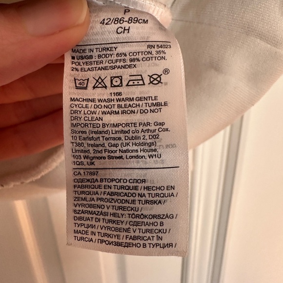 Banana Republic white collar cotton fleece sweater (size small) - Picture 2 of 3